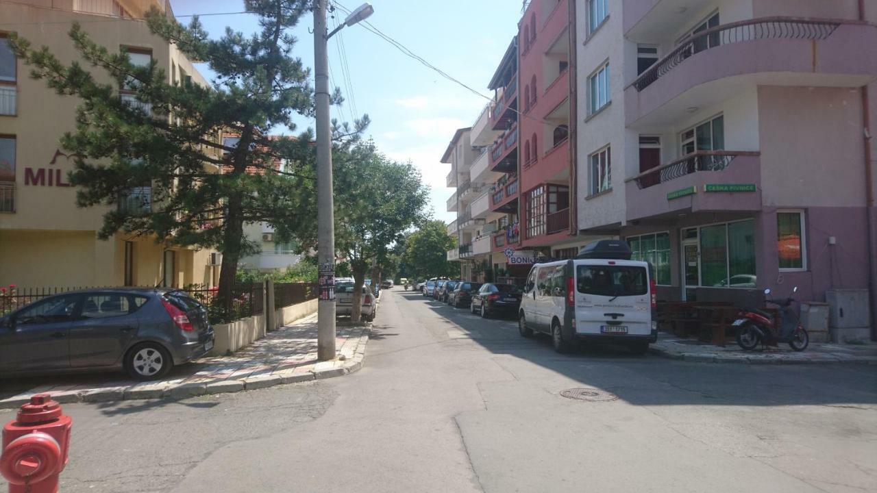 Apartament Treti Mart North Primorsko Zewnętrze zdjęcie